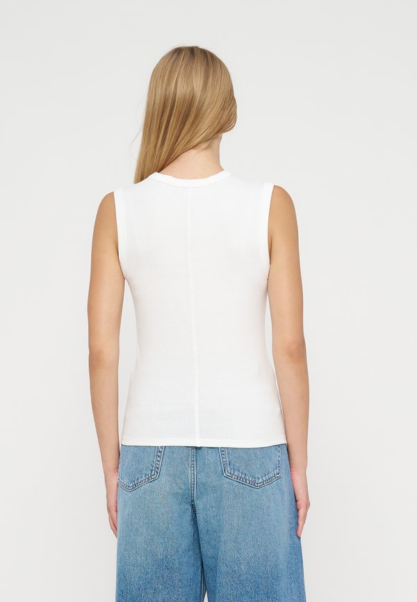 Calvin Klein Jeans