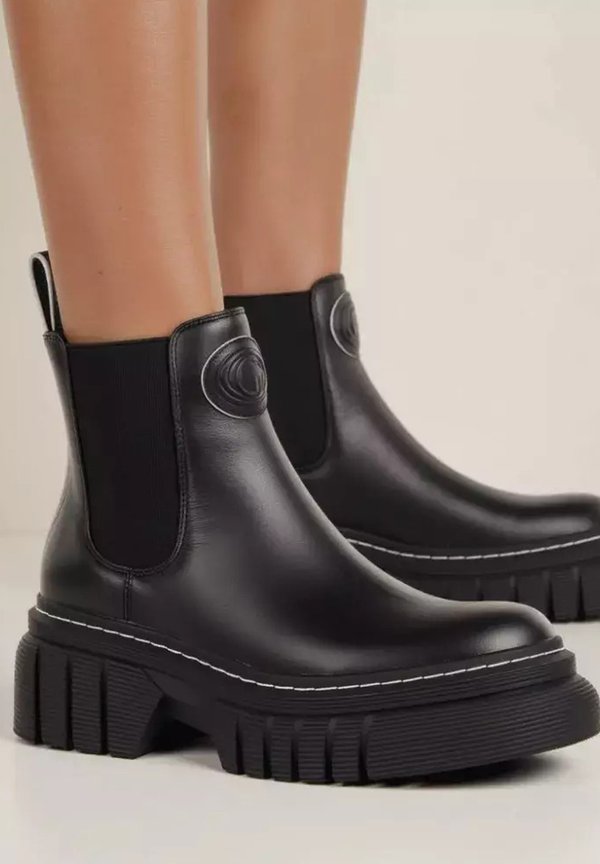 Guess USA COMBAT - Platform ankle boots - black