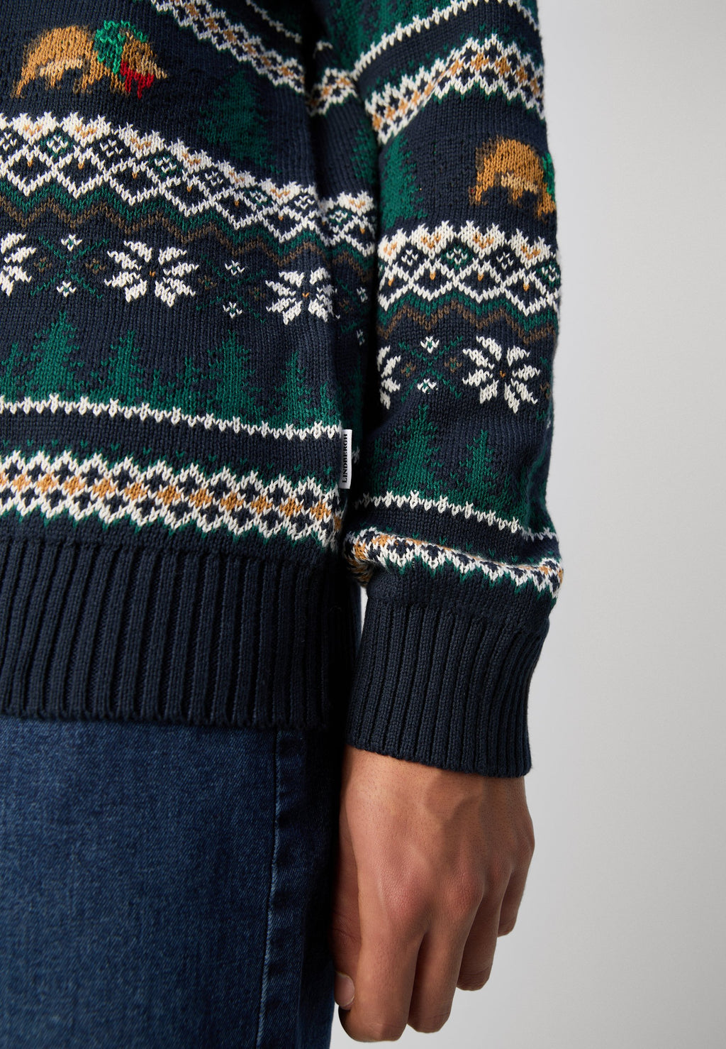 WINTER VILLAGE O NECK SWEATER Media 8