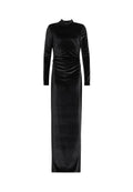 Schwarzes Samt-Maxikleid, hoher Kragen, lange Ärmel, geraffte Seitendetails, glatte Textur, figurbetonende Silhouette, bodenlanger Schnitt.
