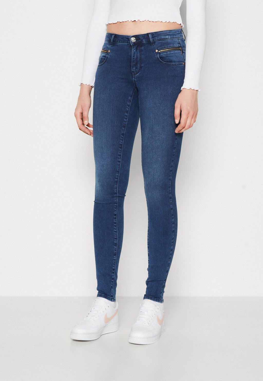 ONLROYAL ZIP  Media 3