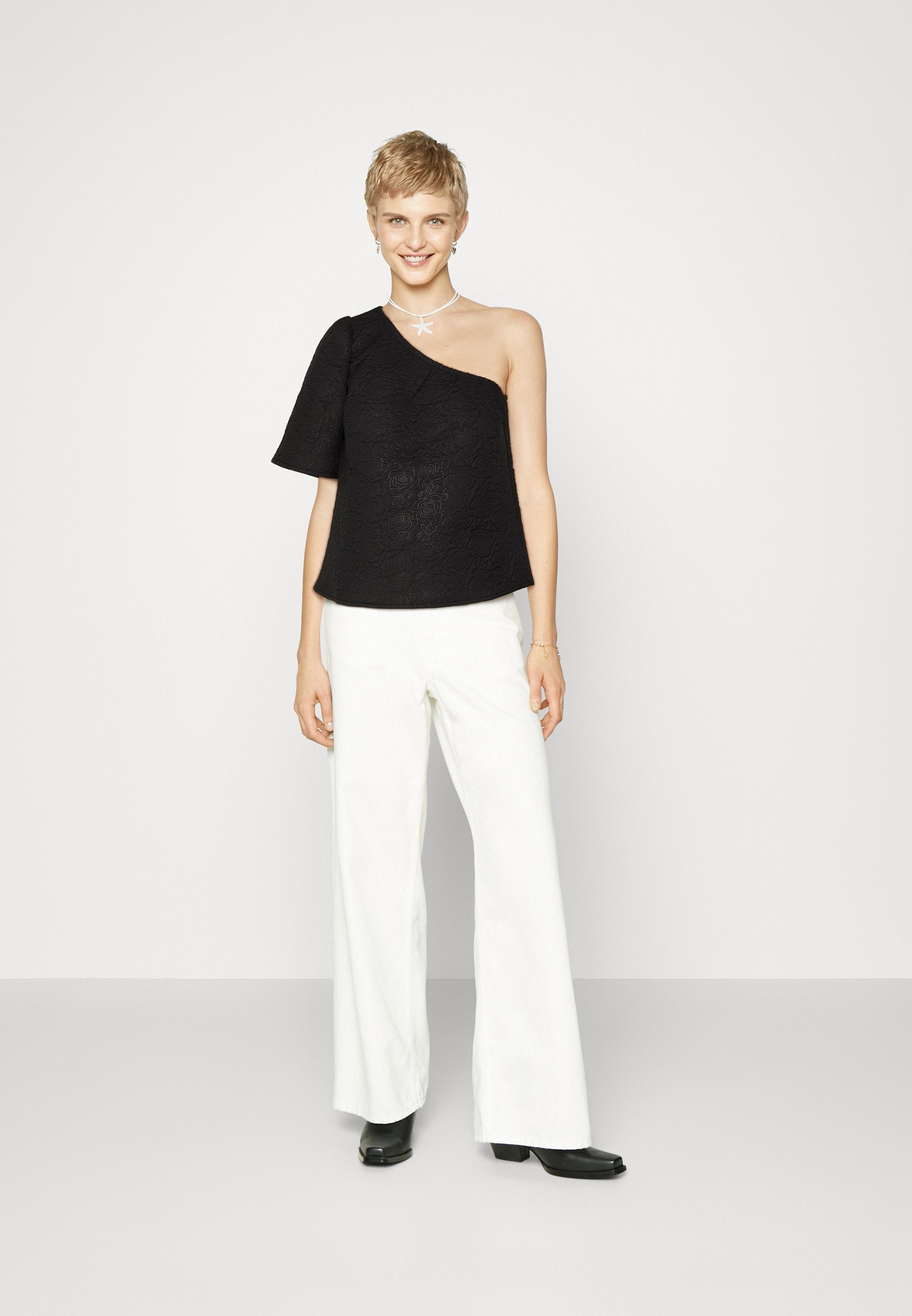 VILA VIMALA ONE SHOULDER