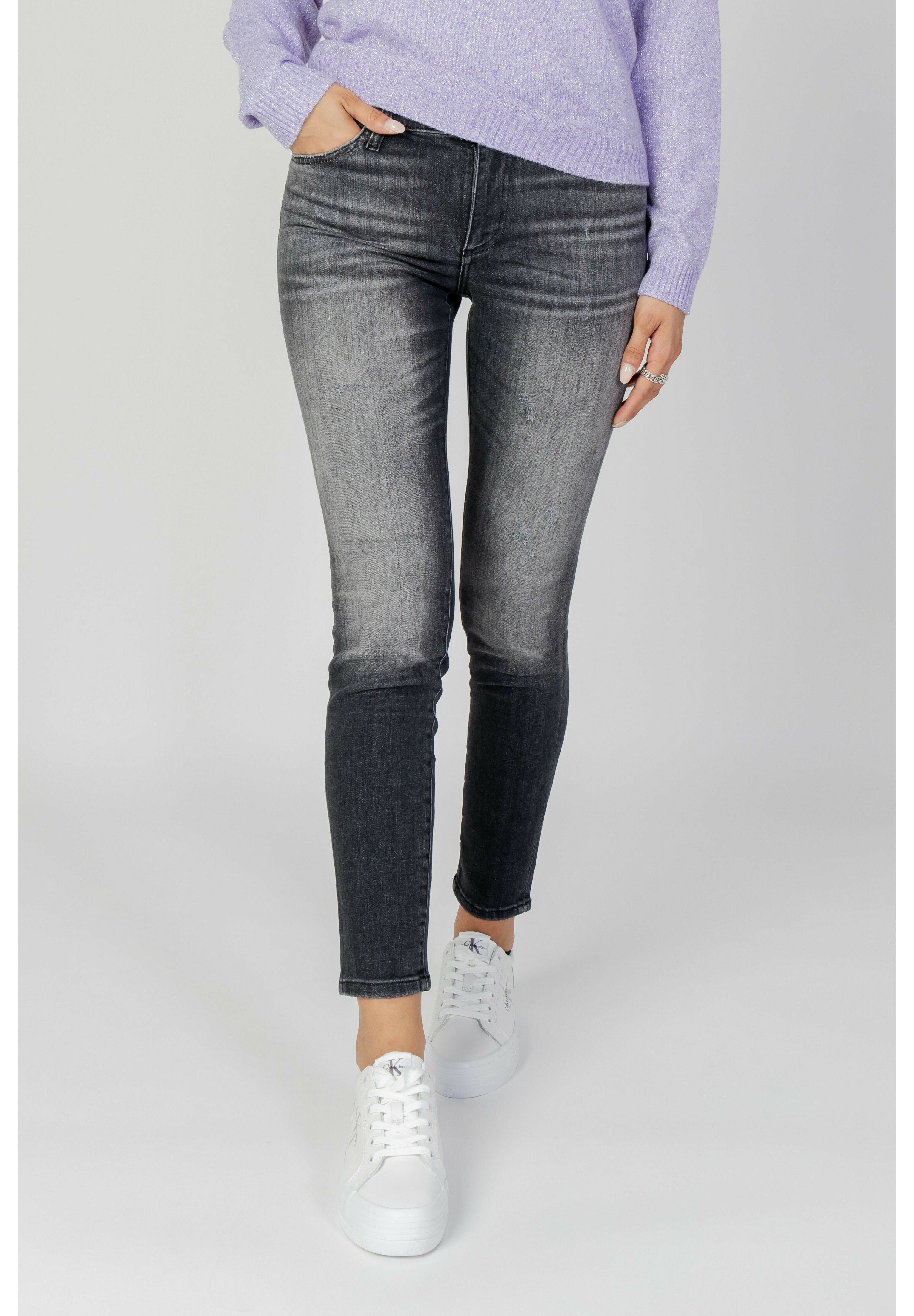 Armani Exchange Jeans Skinny Fit Media 3