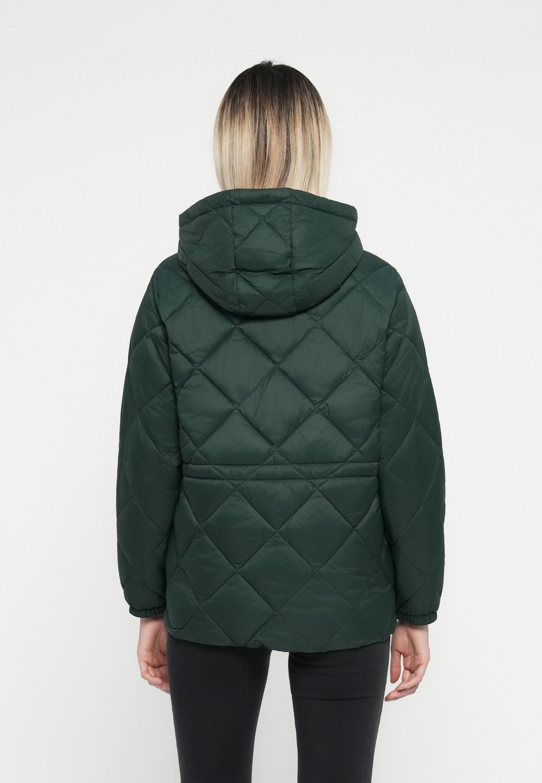 ONLTAMMY TAHOE QUILTED JACKET Media 4