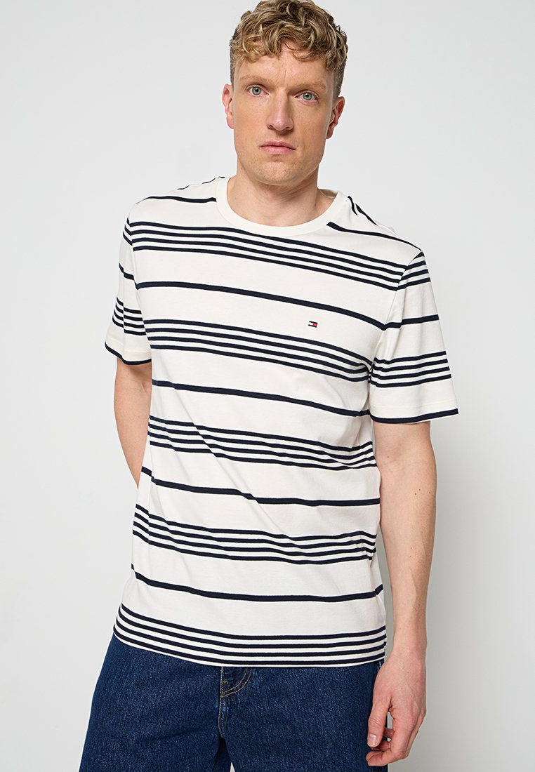 Tommy Hilfiger T-Shirt print Media 4