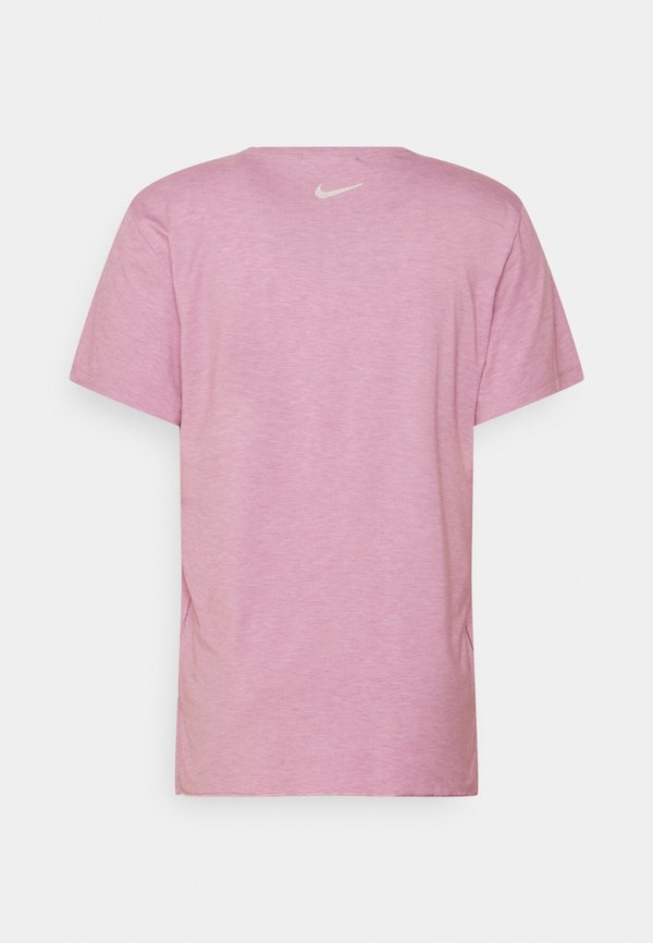 Nike Performance