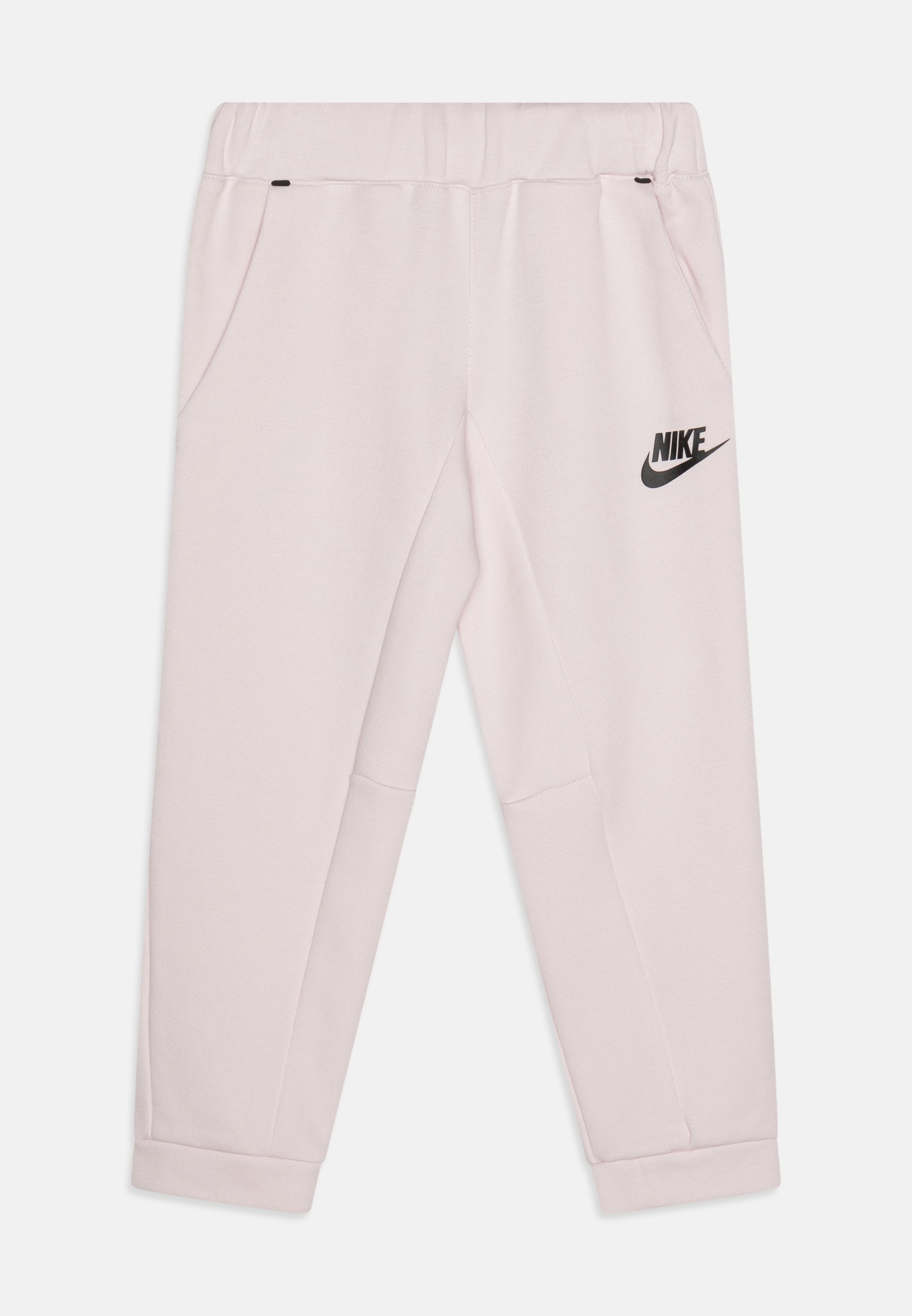 Nike Sportswear  TECH SET
