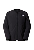 Schwarze isolierte Jacke mit rundem Halsausschnitt, Frontreißverschluss und dem weißen The North Face-Logo auf der oberen linken Brust. Schlichte Textur.