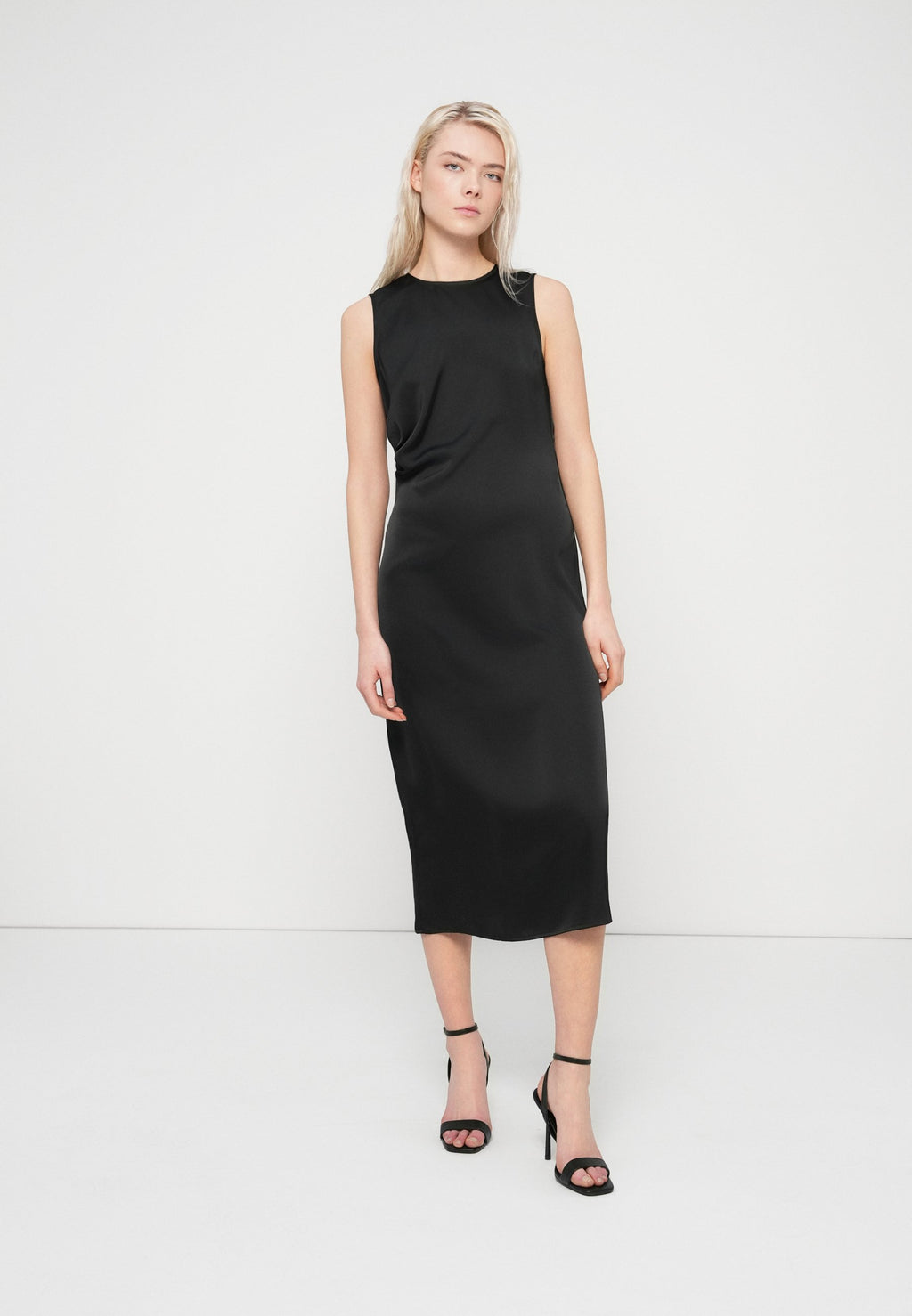 Selected SLFCHLOE SLIM O NECK MIDI DRESS