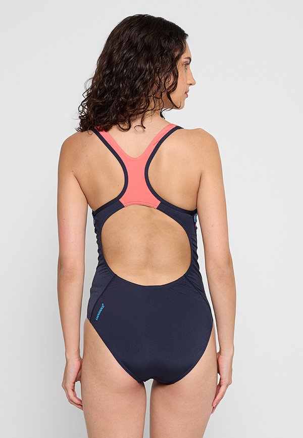Speedo