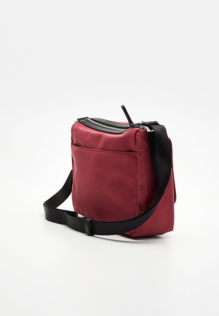 Mandarina Duck HUNTER