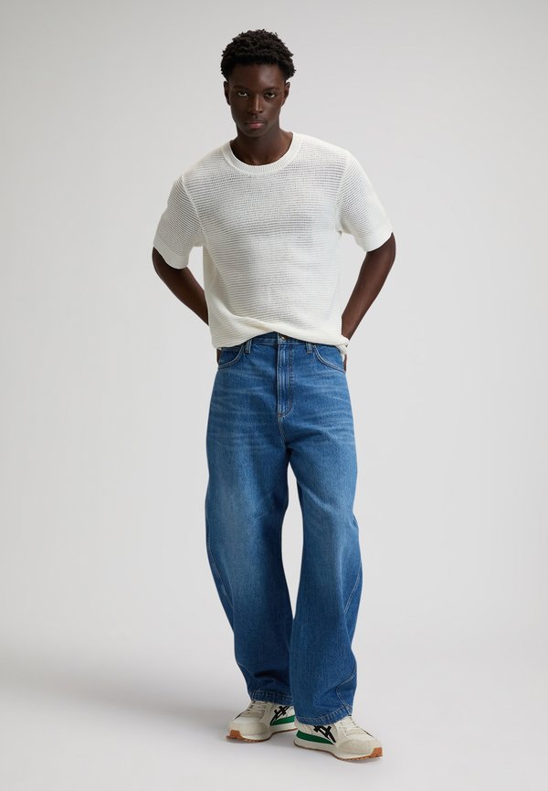 Lee