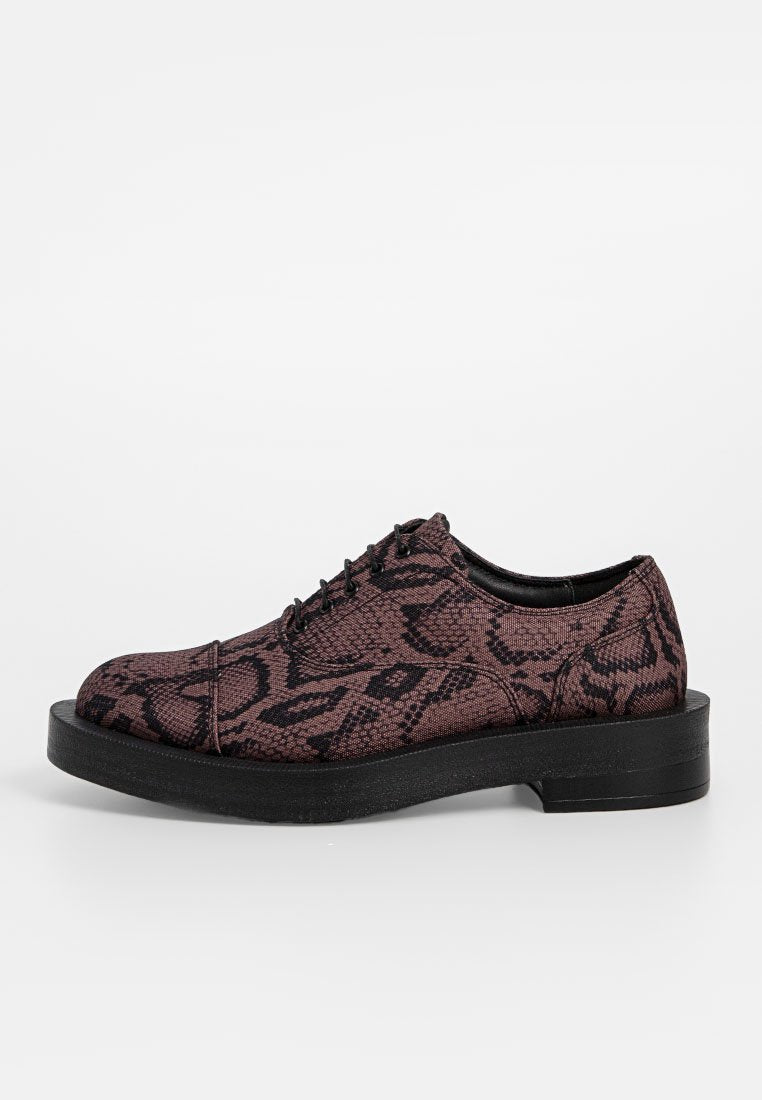 Clarks CUR
