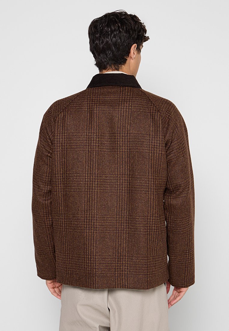 Barbour International TRACKER