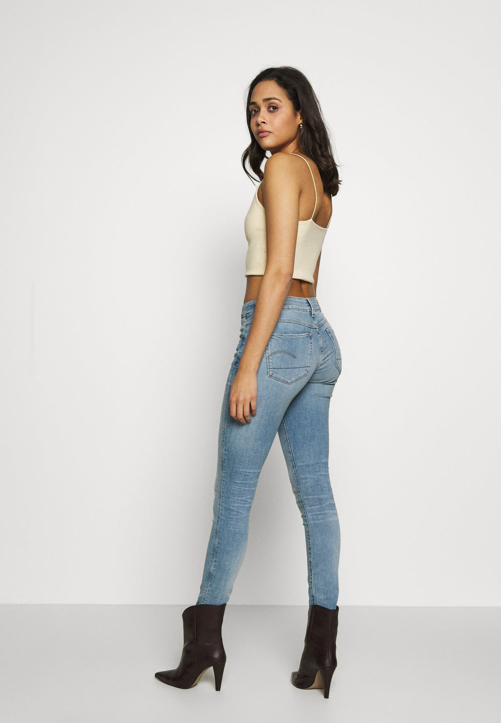 3301 MID SKINNY Media 4