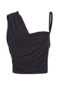 Schwarzes Crop-Top aus weichem Stoff mit einem einseitigen Design, drapiertem Textil und verstellbarem Spaghettiträger für die optimale Passform.