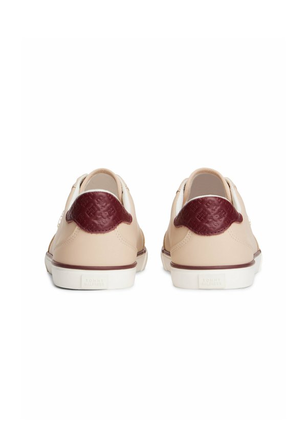 Tommy Hilfiger CHIC LOW PROFILE VULC