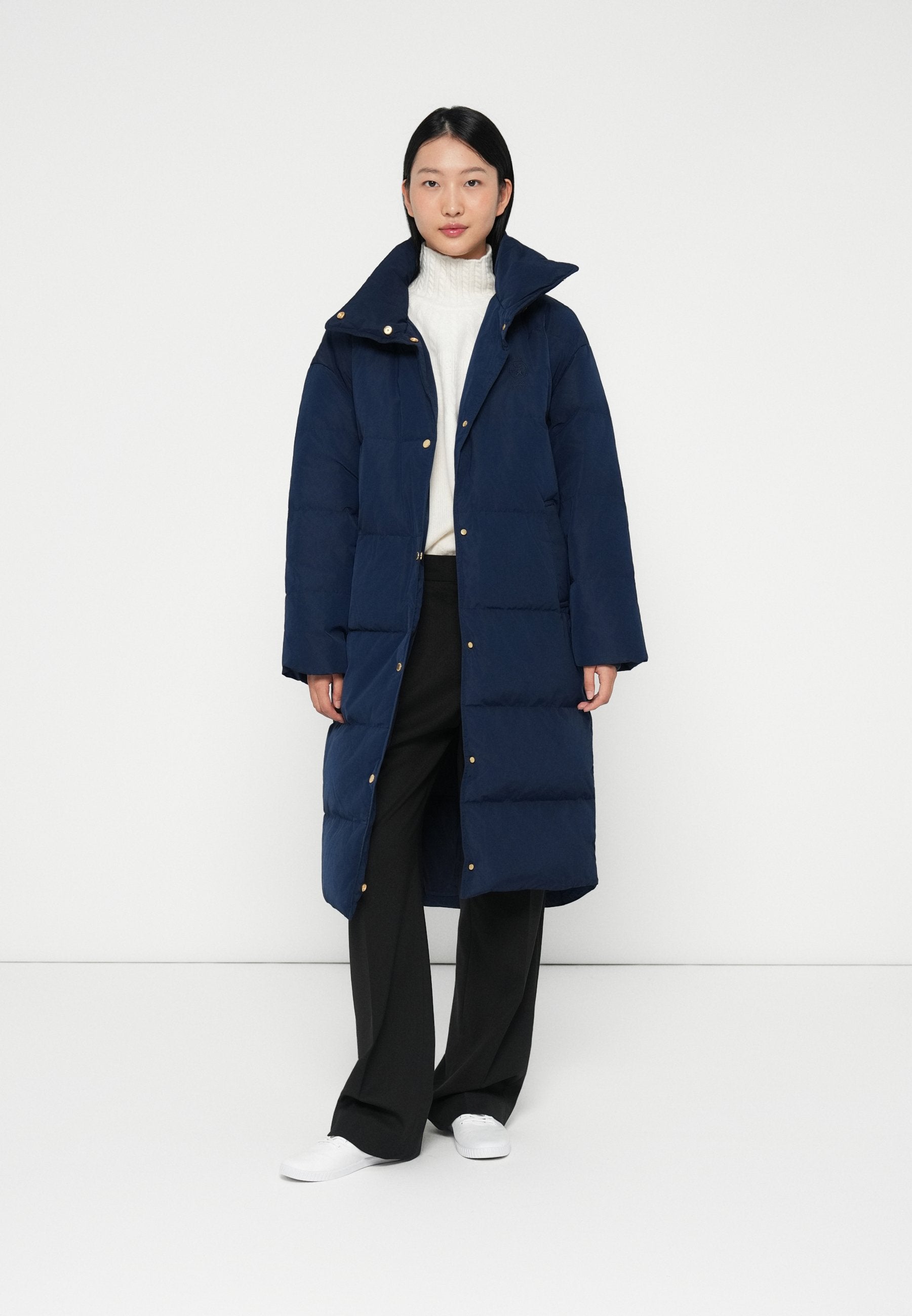 CREST COAT Media 2