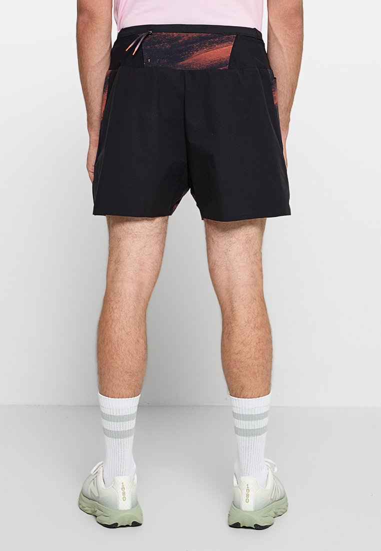 On Kurze Sporthose Media 3