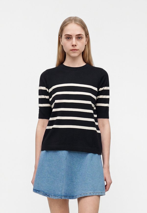 Vero Moda Knitted VMSABA Knitted - Print T-shirt - black/birch