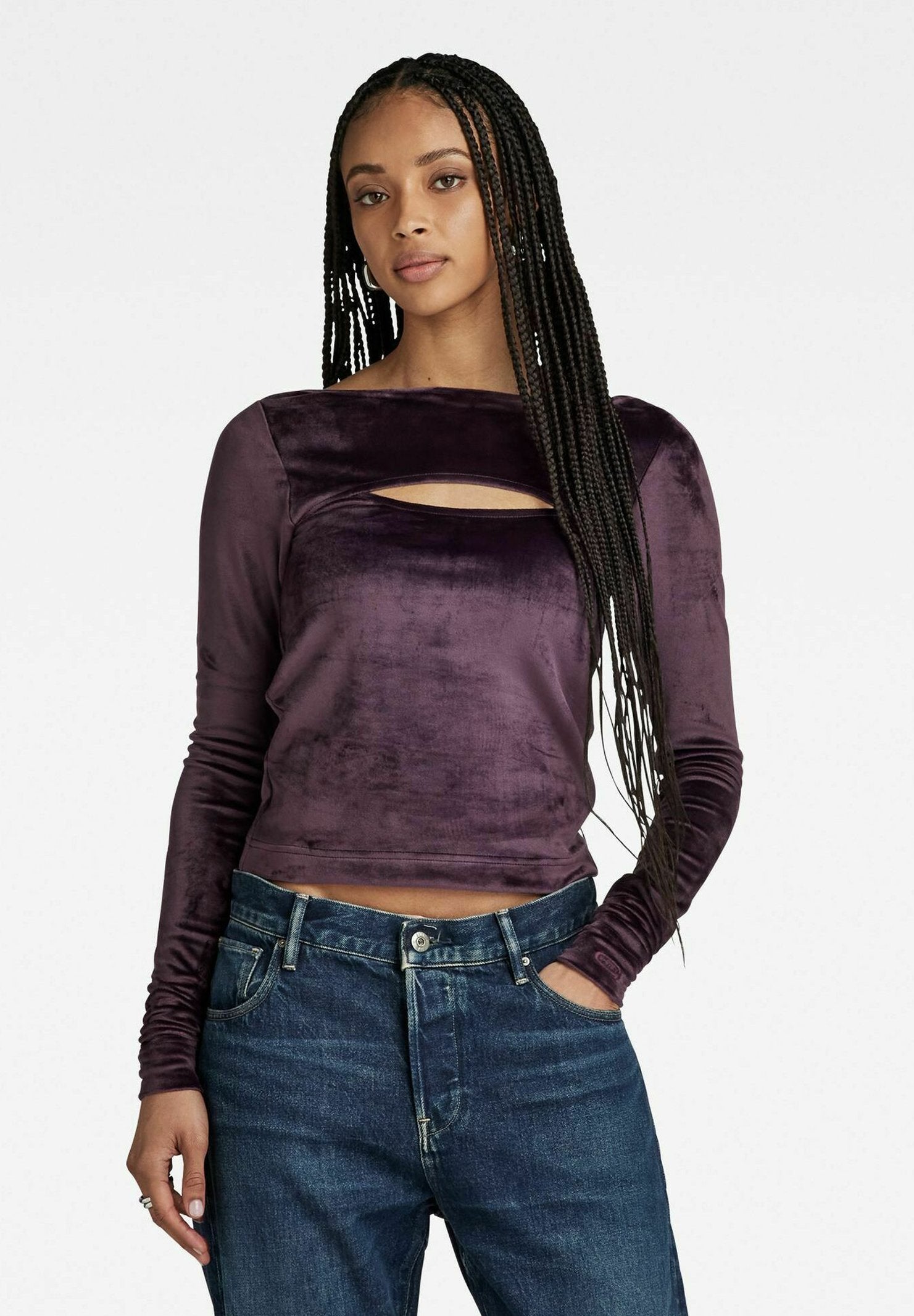 CUT OUT SLIM BOATNECK  Media 2