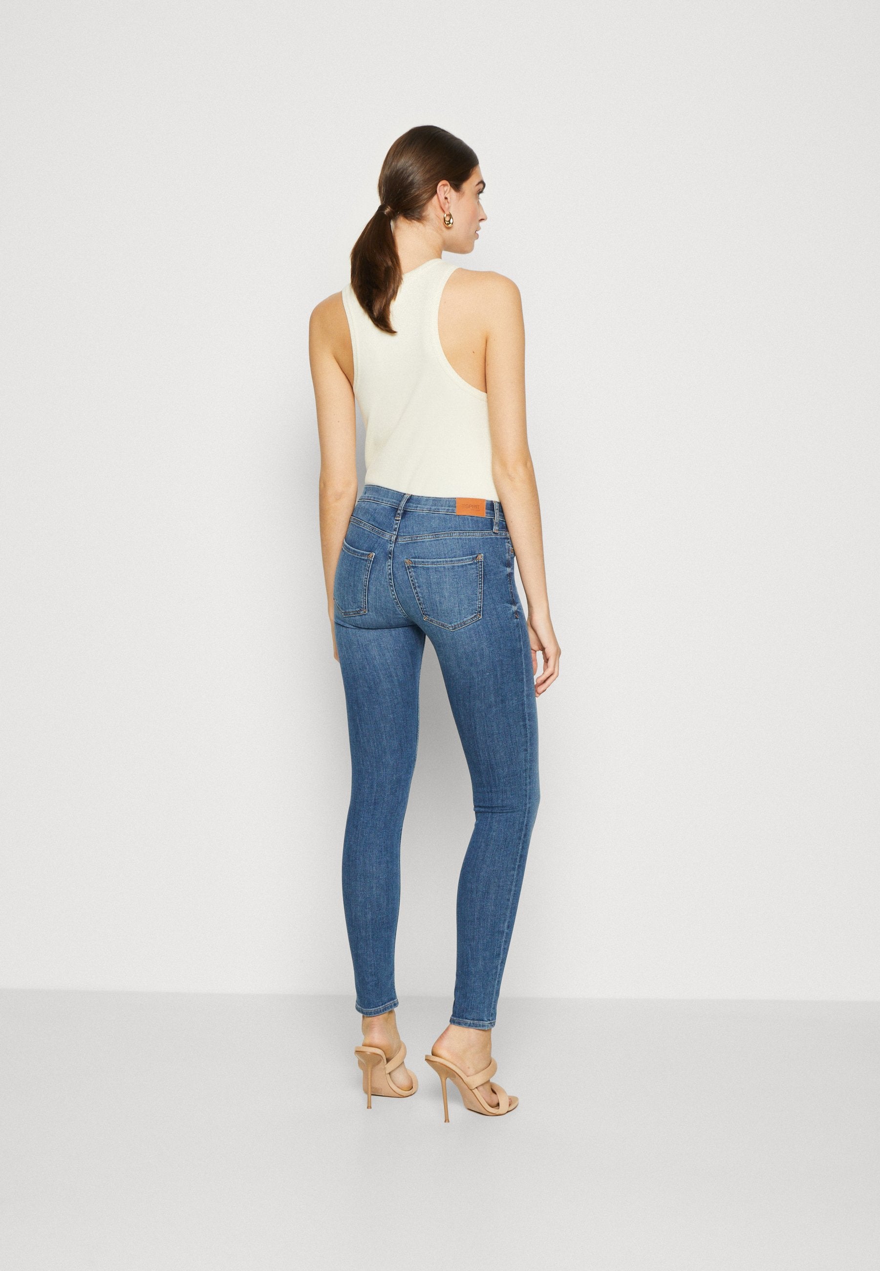 JEGGING Media 4