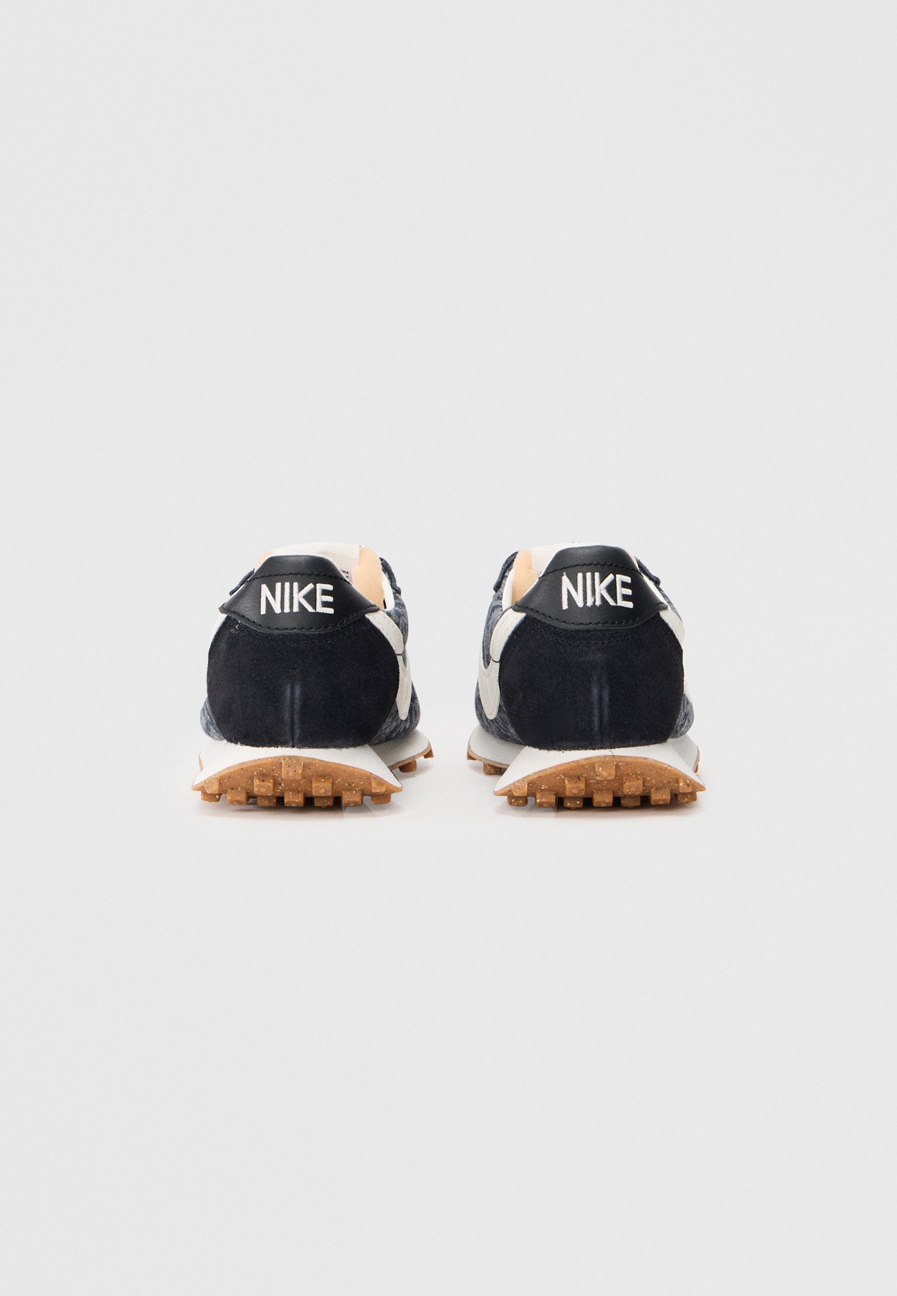 Nike Sportswear LD 1000