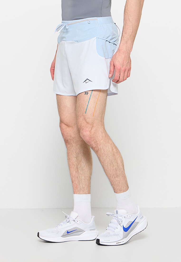 Nike Performance