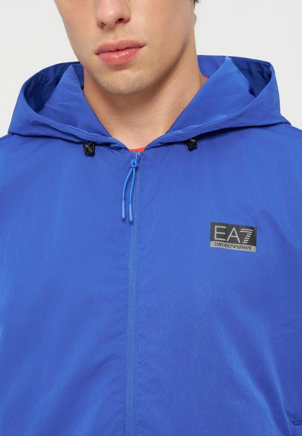 EA7 Emporio Armani