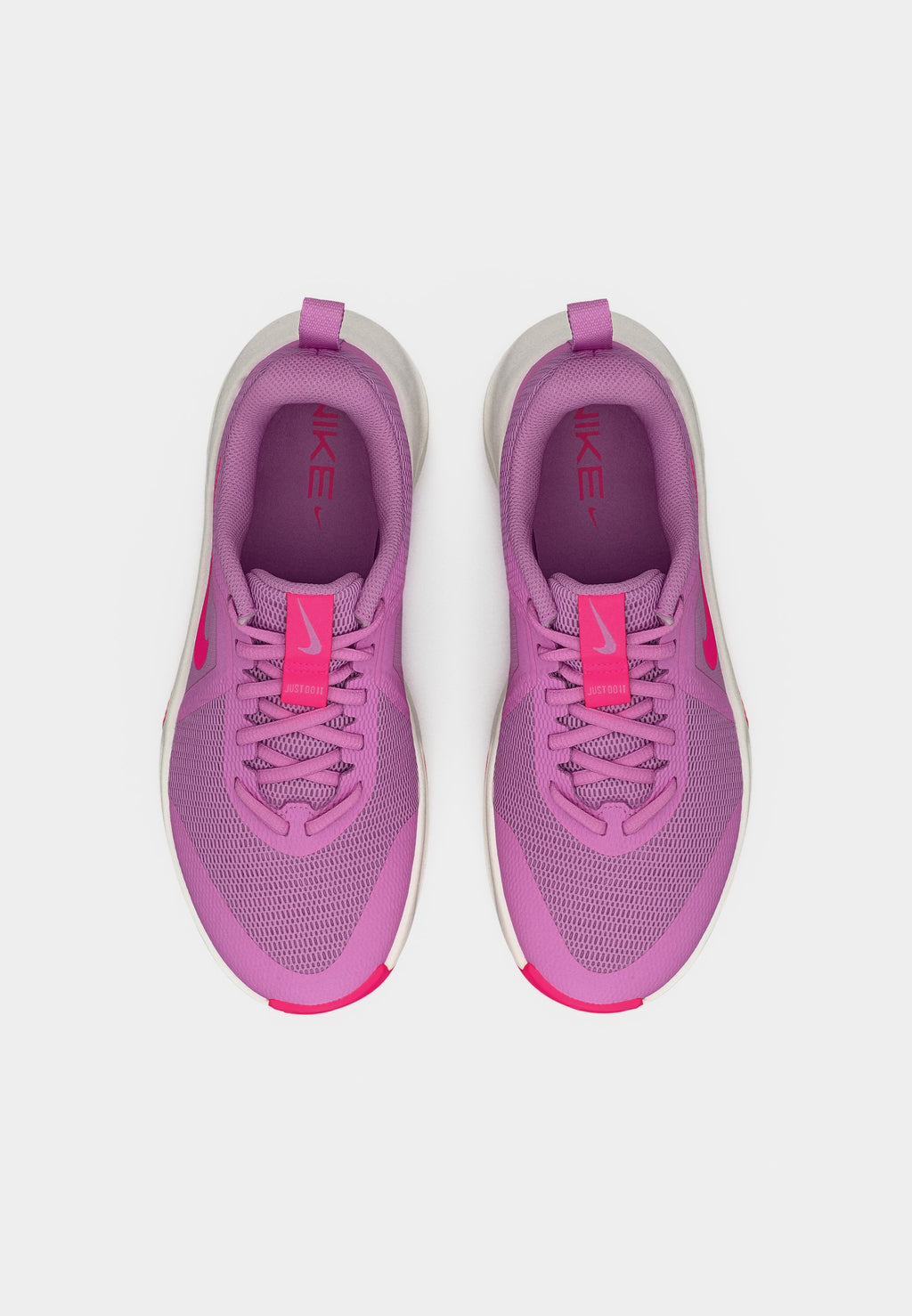 Nike Performance MC 3