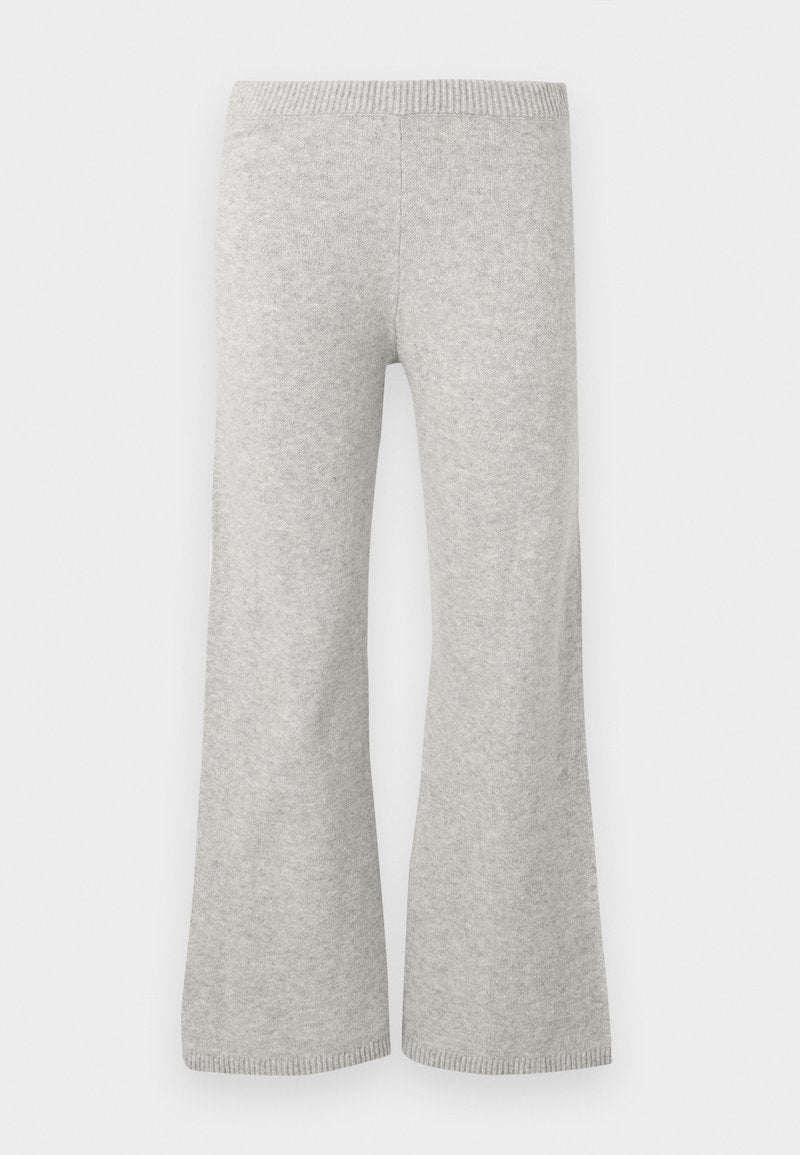 Graue, ausgestellte Hose aus strukturierter Strickware, mit einem elastischen Bund und einer glatten Verarbeitung ohne sichtbare Nähte oder Taschen.
