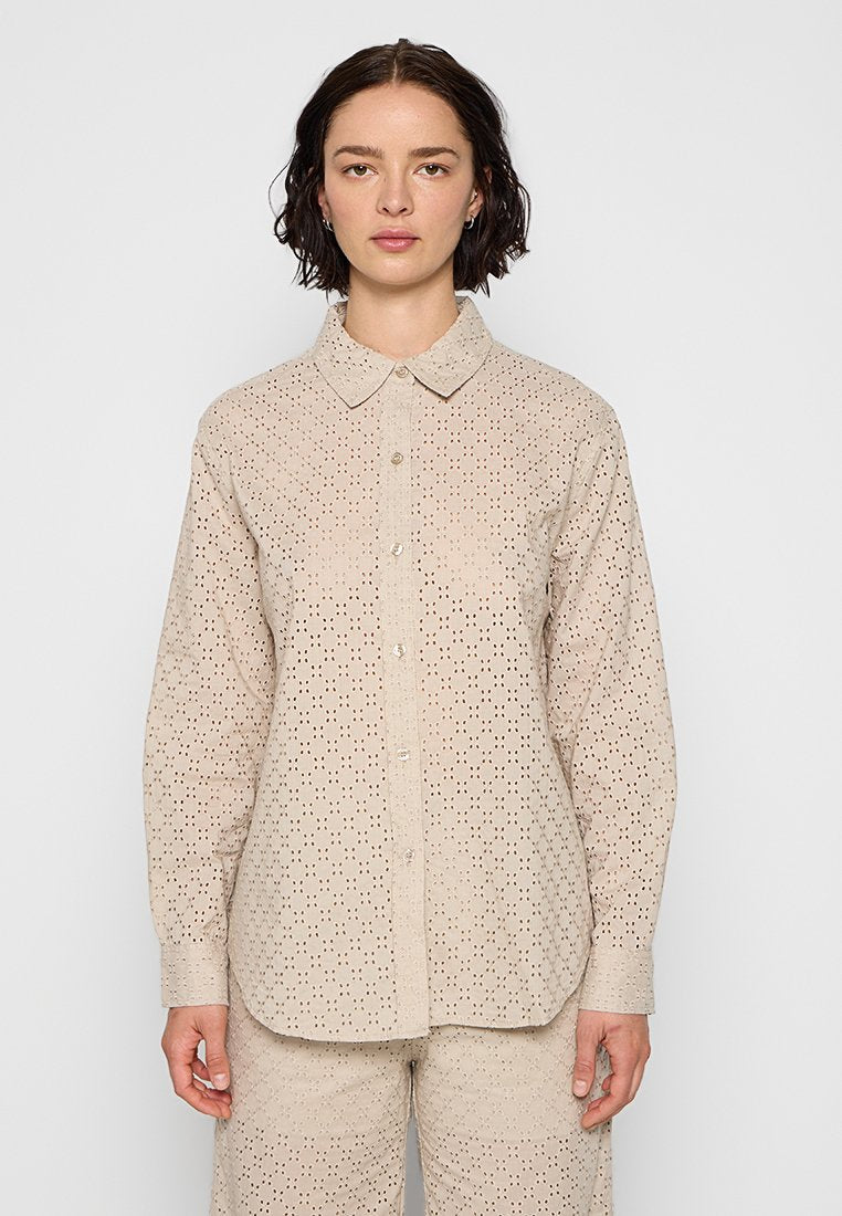 EYELET Media 1