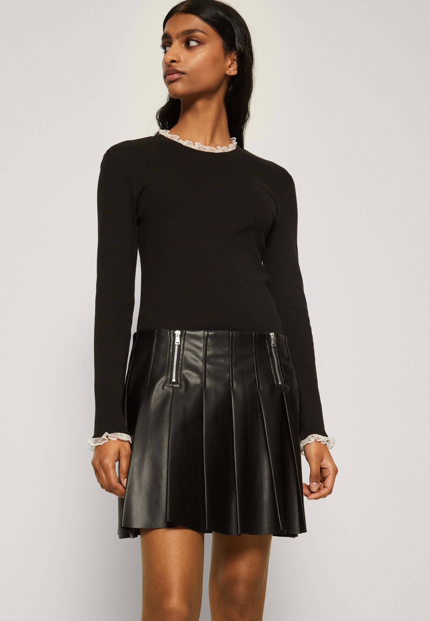 ONLIZARA ZIP PLEAT Media 5
