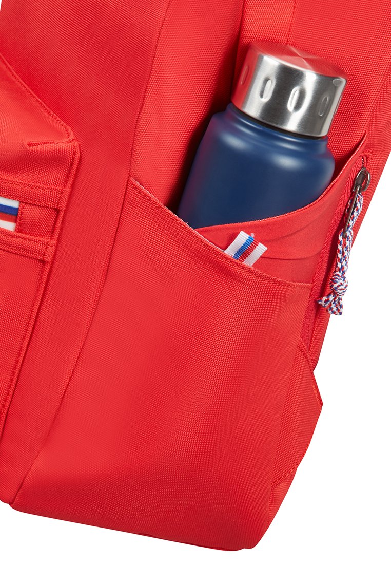 American Tourister