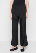 CLEAN LOOK ELASTIC WAISTBAND SEAM POCKETS Media 1