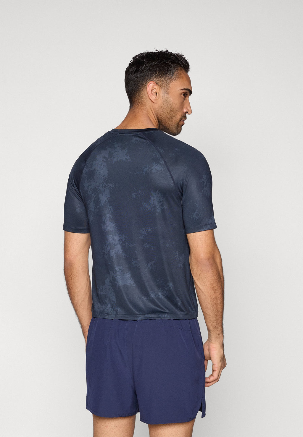 Pier One Sport ESSENTIAL FITTED TRAINING