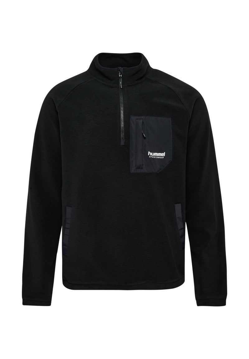 Schwarzer Fleece-Pullover mit halbem Reißverschluss an der Vorderseite, einer Brusttasche und Seitentaschen. Verfügt über eine glatte Textur und ein Logodetail auf der Tasche.