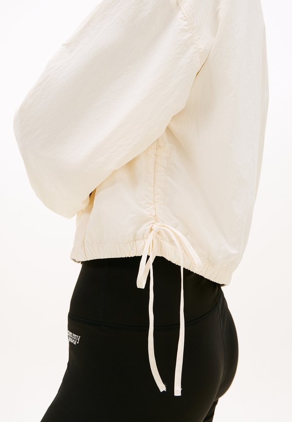 Tommy Jeans WATER REPELLENT TIE SIDE ZIP-THRU JACKET