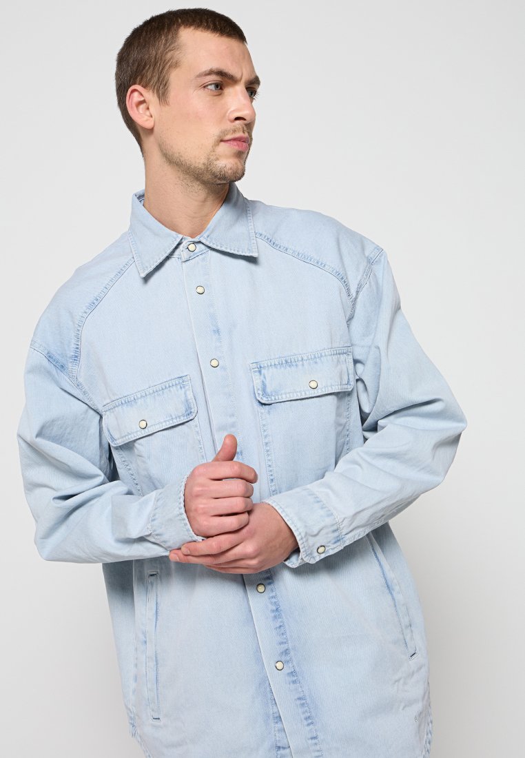 LOOSE FIT Media 5