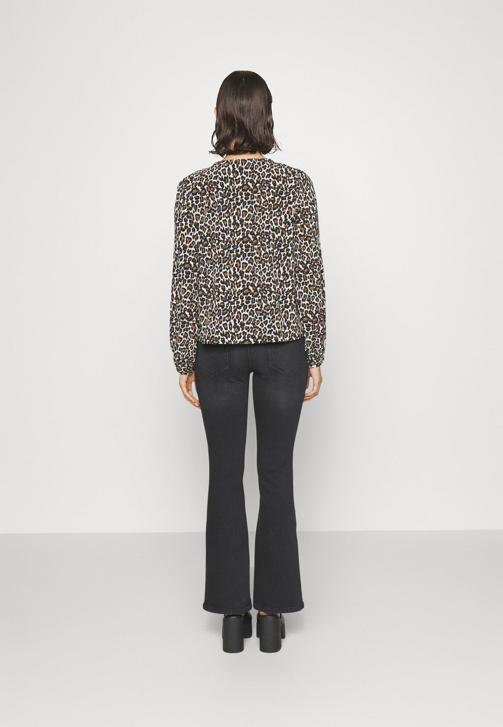 Vero Moda Petite VMNAJA V-NECK PLEAT
