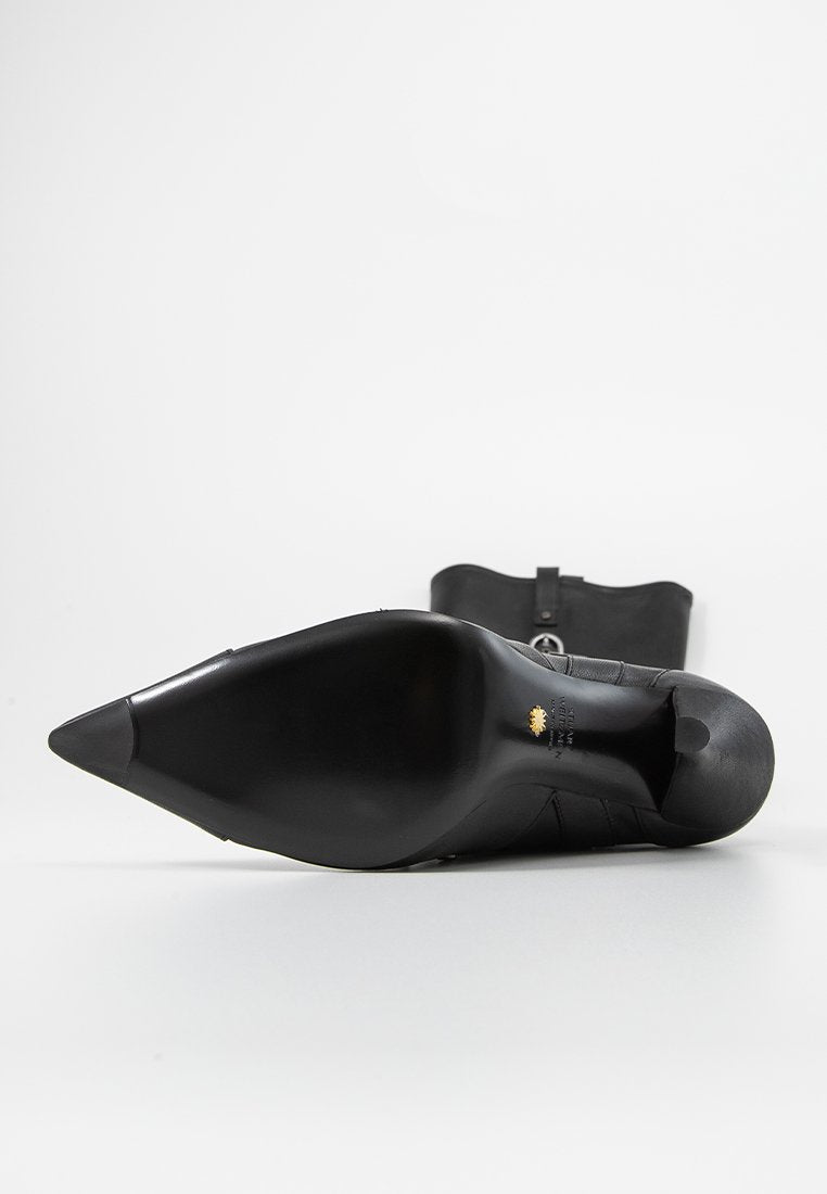 Stuart Weitzman