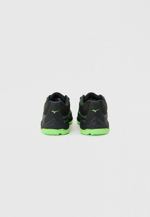 Mizuno WAVE LIGHTNING PRO