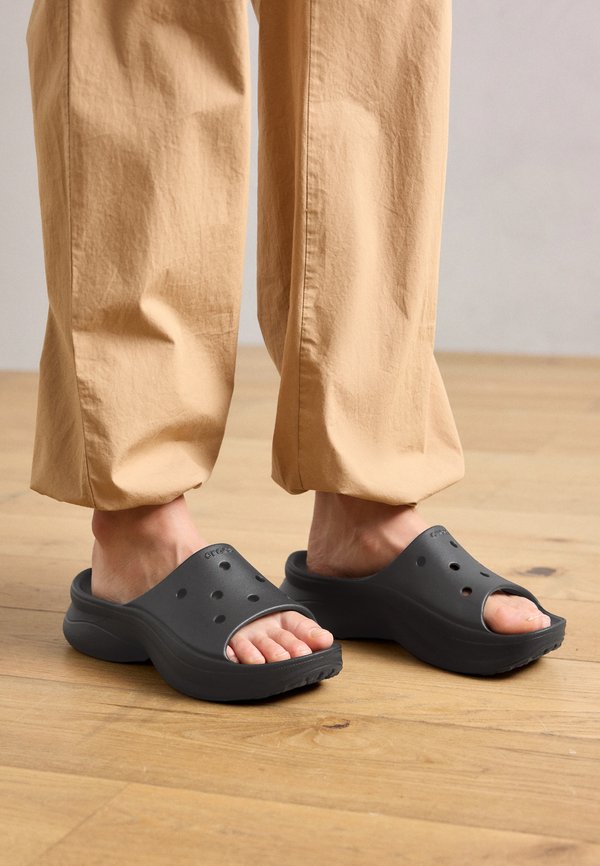 Crocs BAE