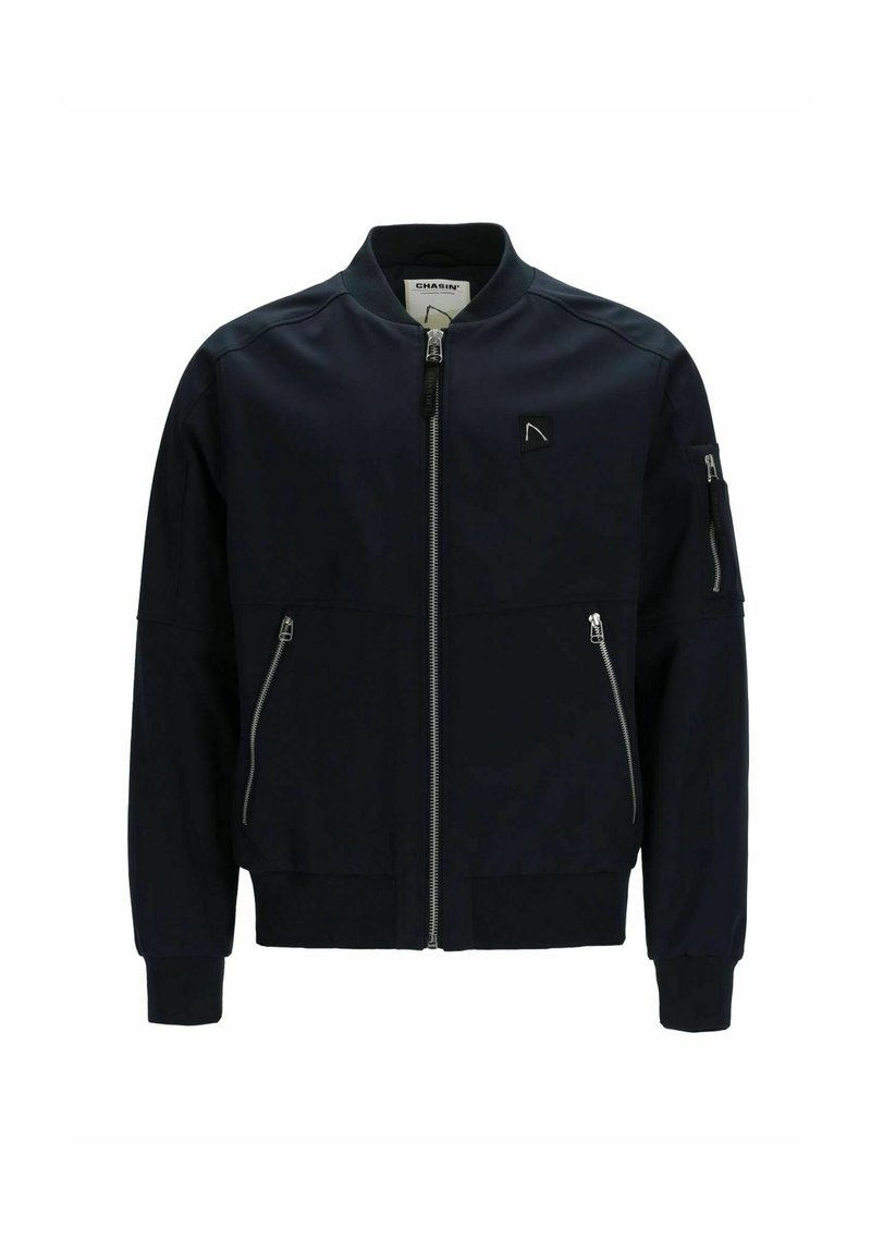 Marineblaue Bomberjacke mit Reißverschluss vorne, seitlichen Taschen, gerippten Bündchen und Saum. Verfügt über ein kleines Logo-Patch auf der linken Brust. Glatte Textur.