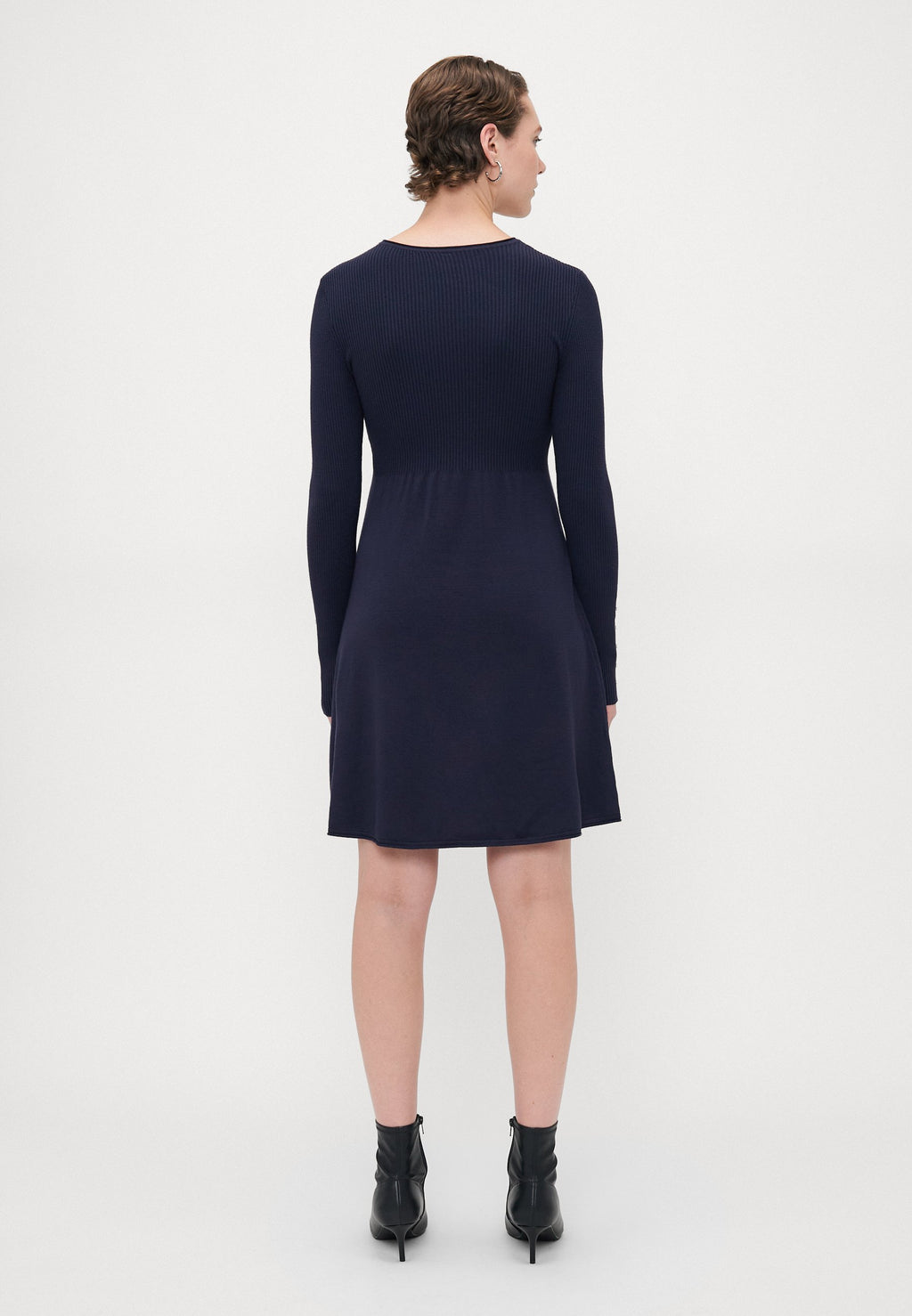 ONLNATASCHA O NECK Media 4