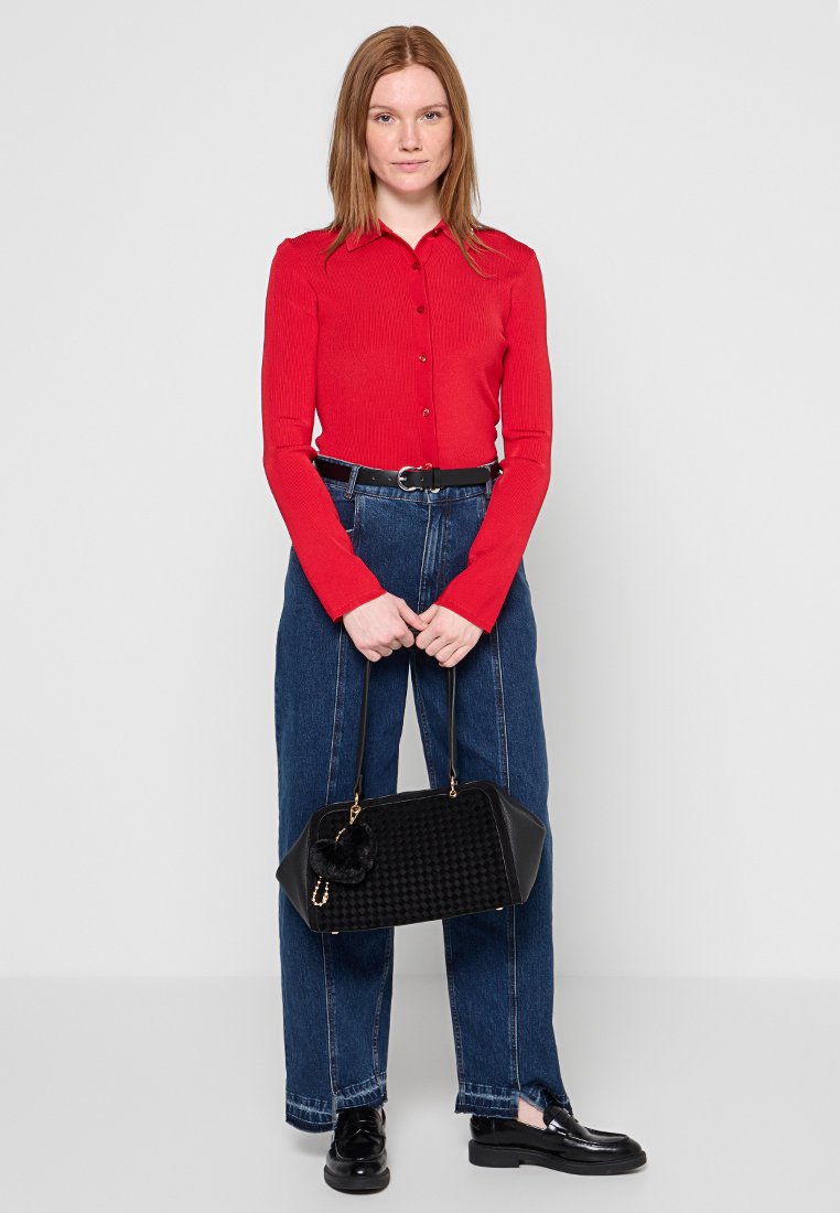 Dune London DECISIVELY