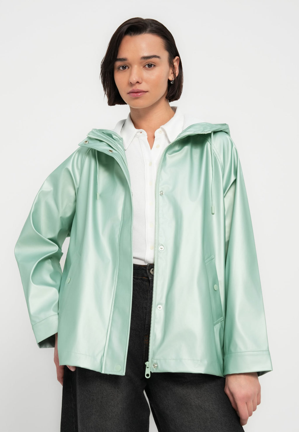 ONLEBEN SHINE SHORT Media 5