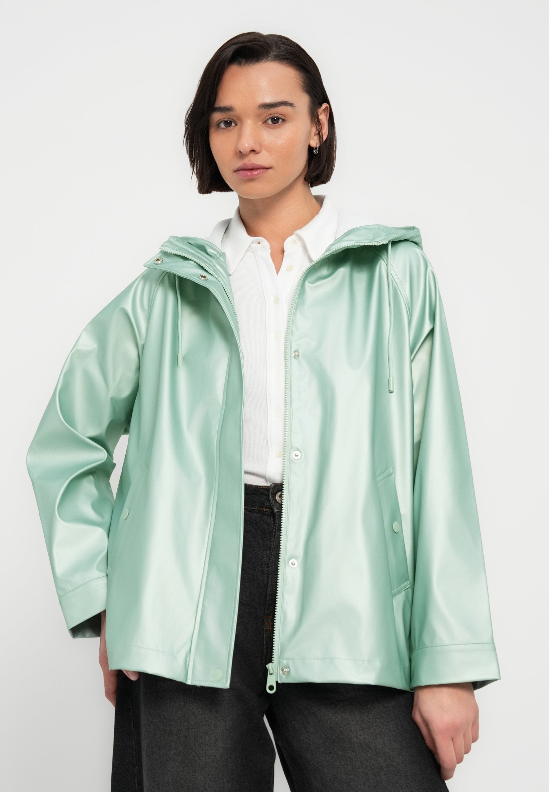 ONLEBEN SHINE SHORT Media 5