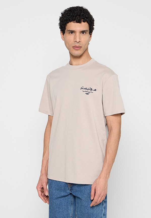 Hollister Co. RELAXED FIT