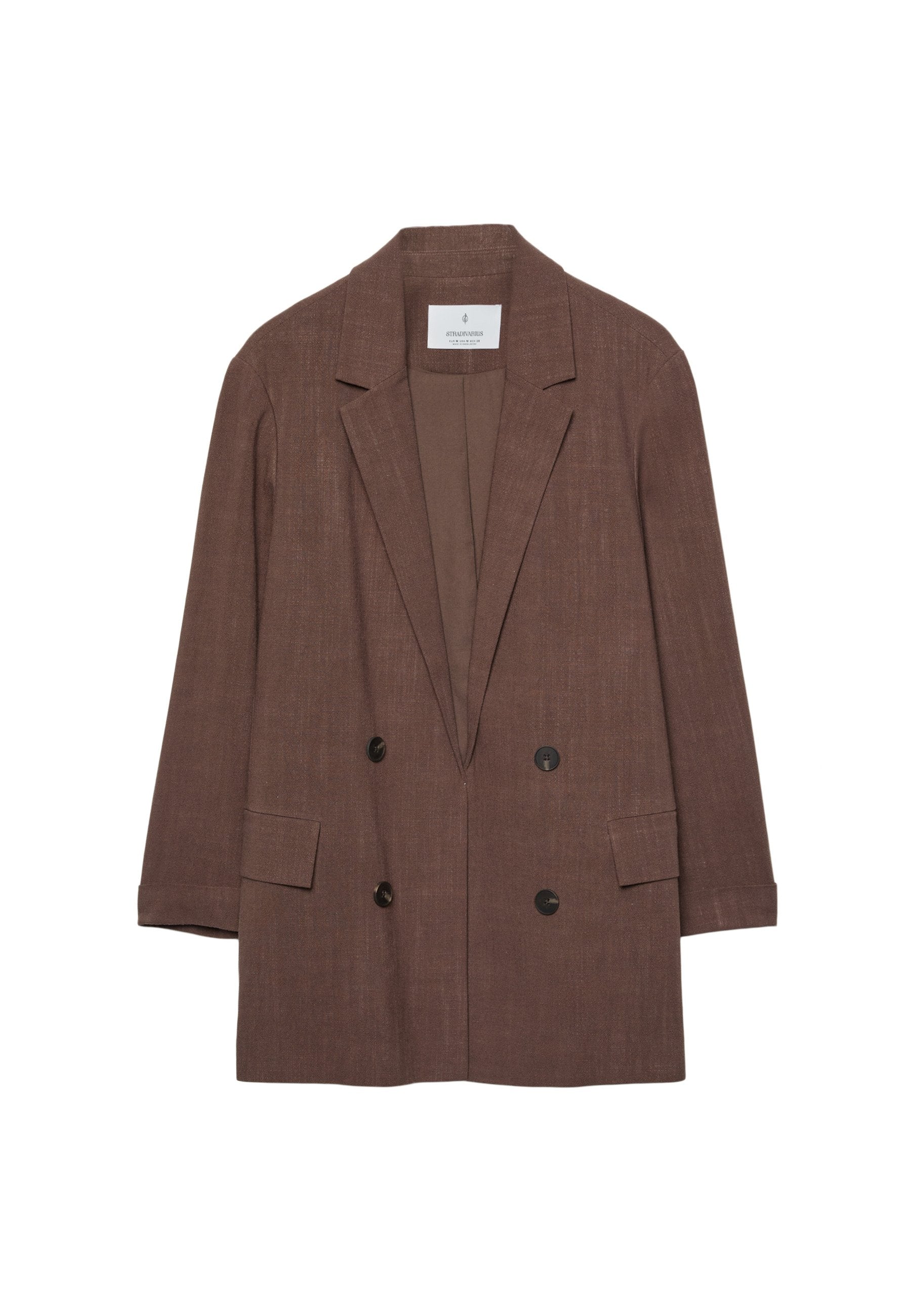 Braun doppelt knopfbares Blazer aus strukturiertem Stoff, mit Reverskragen, zwei vorderen Taschen und schwarzen Knöpfen.